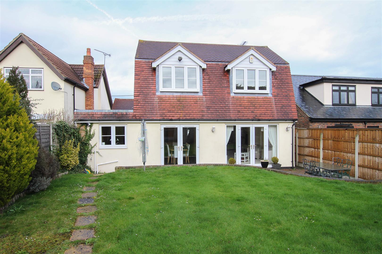 First Avenue, Hook End, Brentwood Keith Ashton